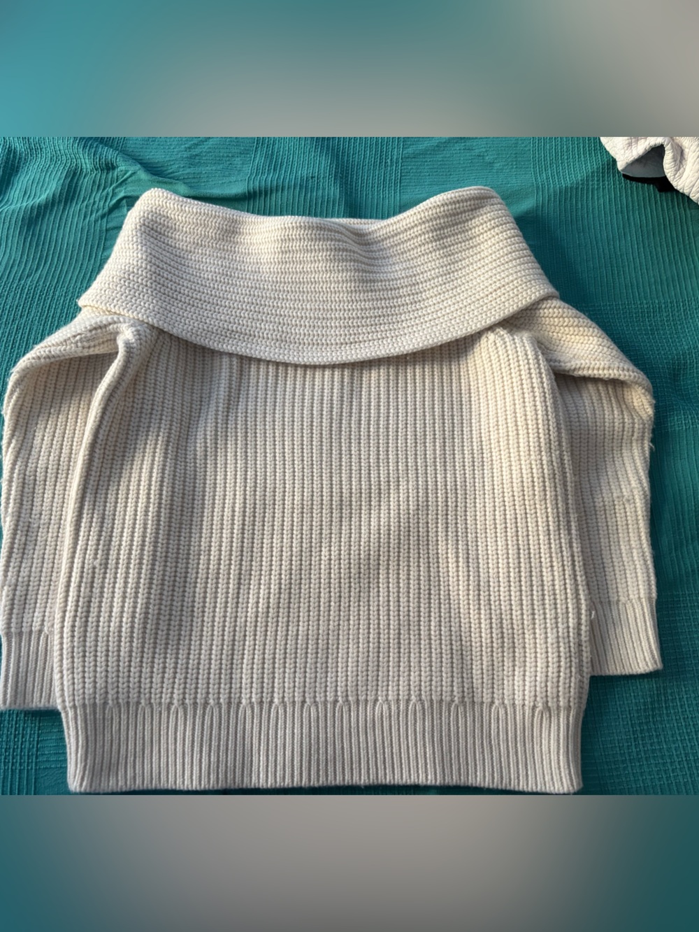 Aritzia - Wilfred Off-the-Shoulder Foldover merino wool Sweater — Cream, LARGE - Picture 15 of 16